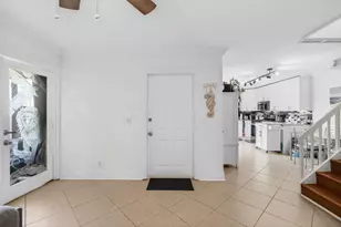 2140 White Pine Cir, Greenacres, FL 33415 - Photo 10