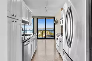 4200 N Ocean Dr, Singer Island, FL 33404 - Photo 18