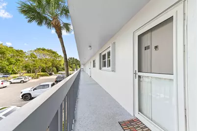 198 NW 67th Street #207, Boca Raton, FL 33487 - Photo 4