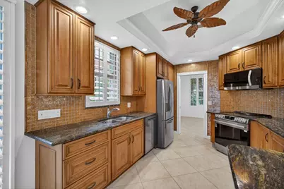 520 E Tall Oaks Drive, Palm Beach Gardens, FL 33410 - Photo 22