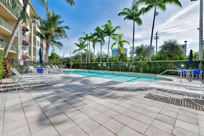 1640 Presidential Way #501, West Palm Beach, FL 33401 - Photo 2