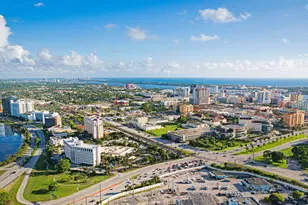 1640 Presidential Way, West Palm Beach, FL 33401 - Photo 4