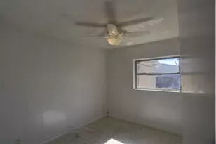 910 9th St, Lake Park, FL 33403 - Photo 14