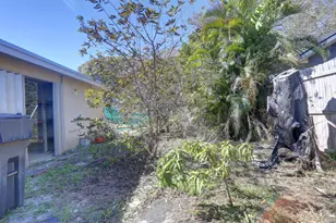 910 9th St, Lake Park, FL 33403 - Photo 24