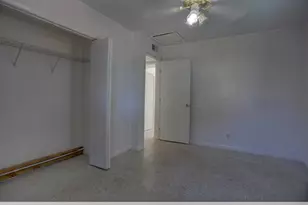 910 9th St, Lake Park, FL 33403 - Photo 10