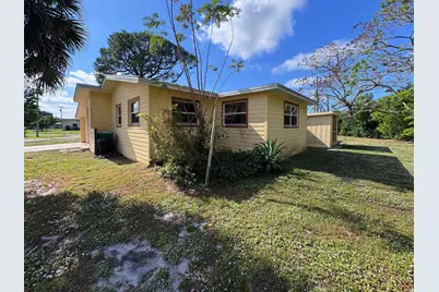 401 SE Tranquilla Avenue, Port Saint Lucie, FL 34983 - Photo 10