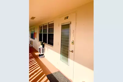 116 Canterbury E, West Palm Beach, FL 33417 - Photo 4