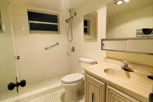 725 Lori Dr, Lake Worth Beach, FL 33461 - Photo 8