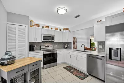 5710 Parkwalk Circle E, Boynton Beach, FL 33472 - Photo 10