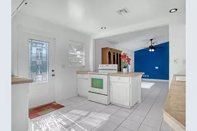 10404 Carmen Lane, Royal Palm Beach, FL 33411 - Photo 14