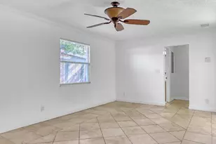 10404 Carmen Ln, Royal Palm Beach, FL 33411 - Photo 30