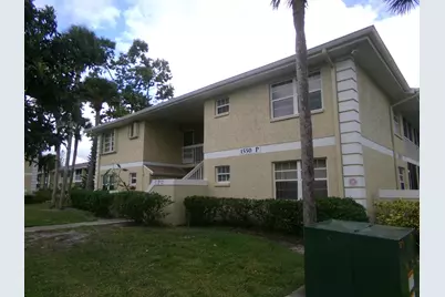 1550 SE Royal Green Circle #P-203, Port Saint Lucie, FL 34952 - Photo 2