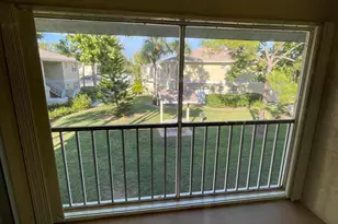 1550 SE Royal Green Cir, Port Saint Lucie, FL 34952 - Photo 12