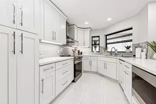 6029 Parkwalk Dr, Boynton Beach, FL 33472 - Photo 2