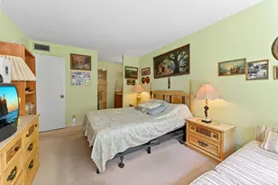368 Lake Frances Dr, West Palm Beach, FL 33411 - Photo 14