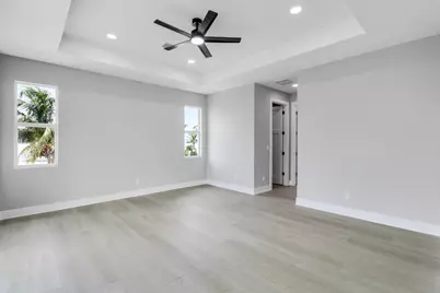 1013 NE Orange Avenue, Jensen Beach, FL 34957 - Photo 20