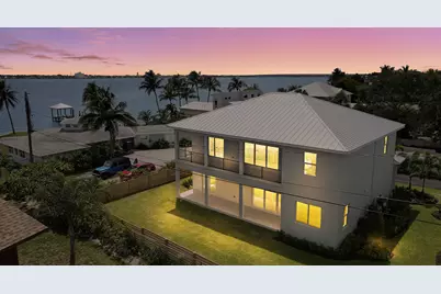 1013 NE Orange Avenue, Jensen Beach, FL 34957 - Photo 18