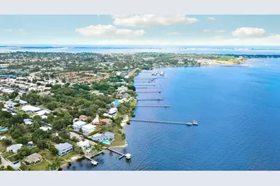 1013 NE Orange Avenue, Jensen Beach, FL 34957 - Photo 16