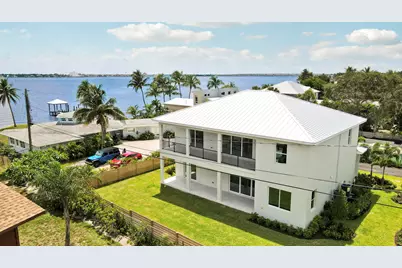 1013 NE Orange Avenue, Jensen Beach, FL 34957 - Photo 2