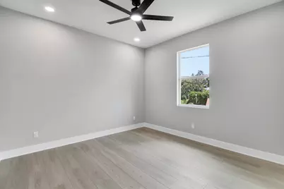 1013 NE Orange Avenue, Jensen Beach, FL 34957 - Photo 32