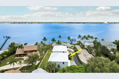 1023 NE Orange Avenue, Jensen Beach, FL 34957 - Photo 10