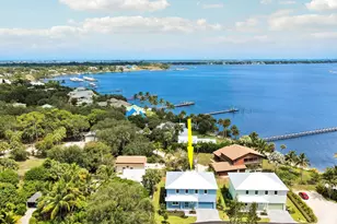 1023 NE Orange Ave, Jensen Beach, FL 34957 - Photo 4