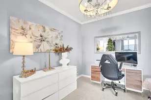 130 Canterbury Pl, Royal Palm Beach, FL 33414 - Photo 14