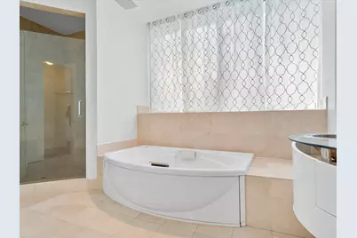 18101 Collins Avenue #401, Sunny Isles Beach, FL 33160 - Photo 26