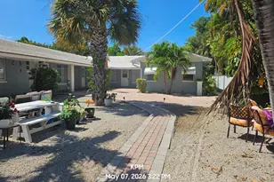115 Bravado Ln, Palm Beach Shores, FL 33404 - Photo 4