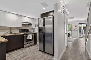 721 SE 1st Way, Deerfield Beach, FL 33441 - Photo 8