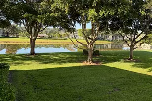 313 Dorset H, Boca Raton, FL 33434 - Photo 2