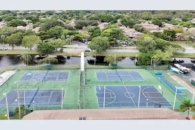 2206 NW 39th Avenue, Pompano Beach, FL 33066 - Photo 32