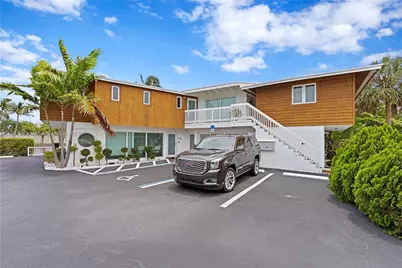 2200 NE 26th Street, Wilton Manors, FL 33305 - Photo 2