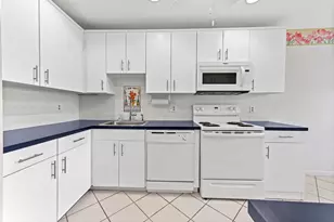 33 Southport Ln, Boynton Beach, FL 33436 - Photo 6