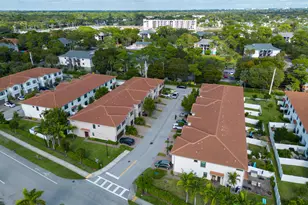 4407 Hemlock Dr, Riviera Beach, FL 33410 - Photo 30