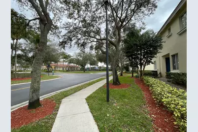 3121 N Evergreen Circle, Boynton Beach, FL 33426 - Photo 8