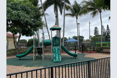 3121 N Evergreen Circle, Boynton Beach, FL 33426 - Photo 10