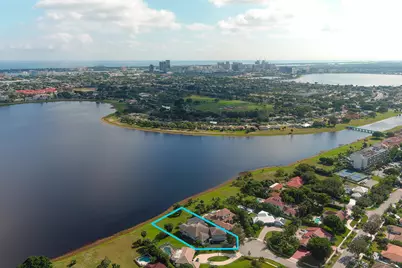 6 Cloister Circle, West Palm Beach, FL 33401 - Photo 2