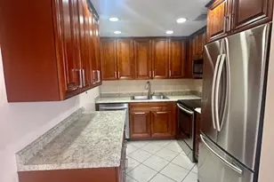 69 Dorset B, Boca Raton, FL 33434 - Photo 2