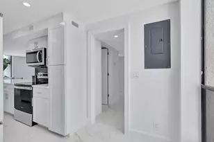 2804 Bridgewood Dr, Boca Raton, FL 33434 - Photo 18