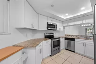 600 Uno Lago Dr, Juno Beach, FL 33408 - Photo 2