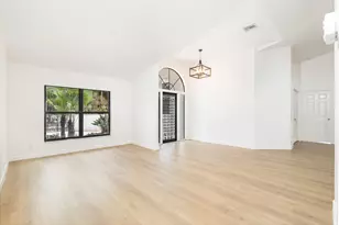 6725 Katherine Rd, West Palm Beach, FL 33413 - Photo 12