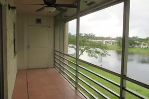 154 Lake Meryl Dr, West Palm Beach, FL 33411 - Photo 14