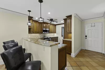 1202 S Lake Drive #105, Lantana, FL 33462 - Photo 8