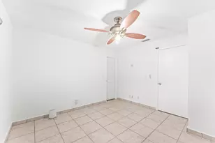 1075 Raintree Ln, Palm Beach Gardens, FL 33410 - Photo 24