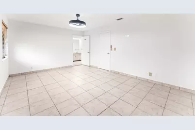 1075 Raintree Lane, Palm Beach Gardens, FL 33410 - Photo 18