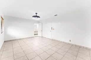 1075 Raintree Ln, Palm Beach Gardens, FL 33410 - Photo 18