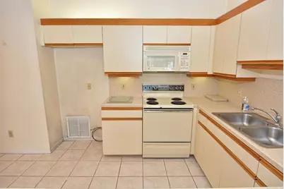 2544 SE Tropical East Circle E, Port Saint Lucie, FL 34952 - Photo 10