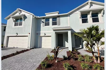 613 Salisbury Circle, Fort Pierce, FL 34982 - Photo 2