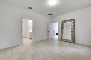 2444 Timber Forest Dr, West Palm Beach, FL 33415 - Photo 10